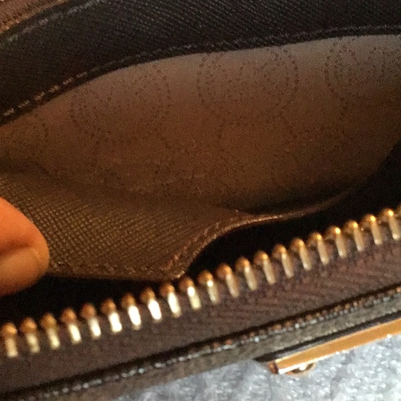 Michael Kors wallets - Picture 13 of 14